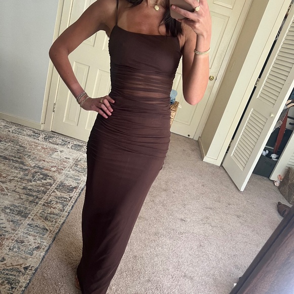 Revolve Superdown Celeste maxi dress - Picture 3 of 4